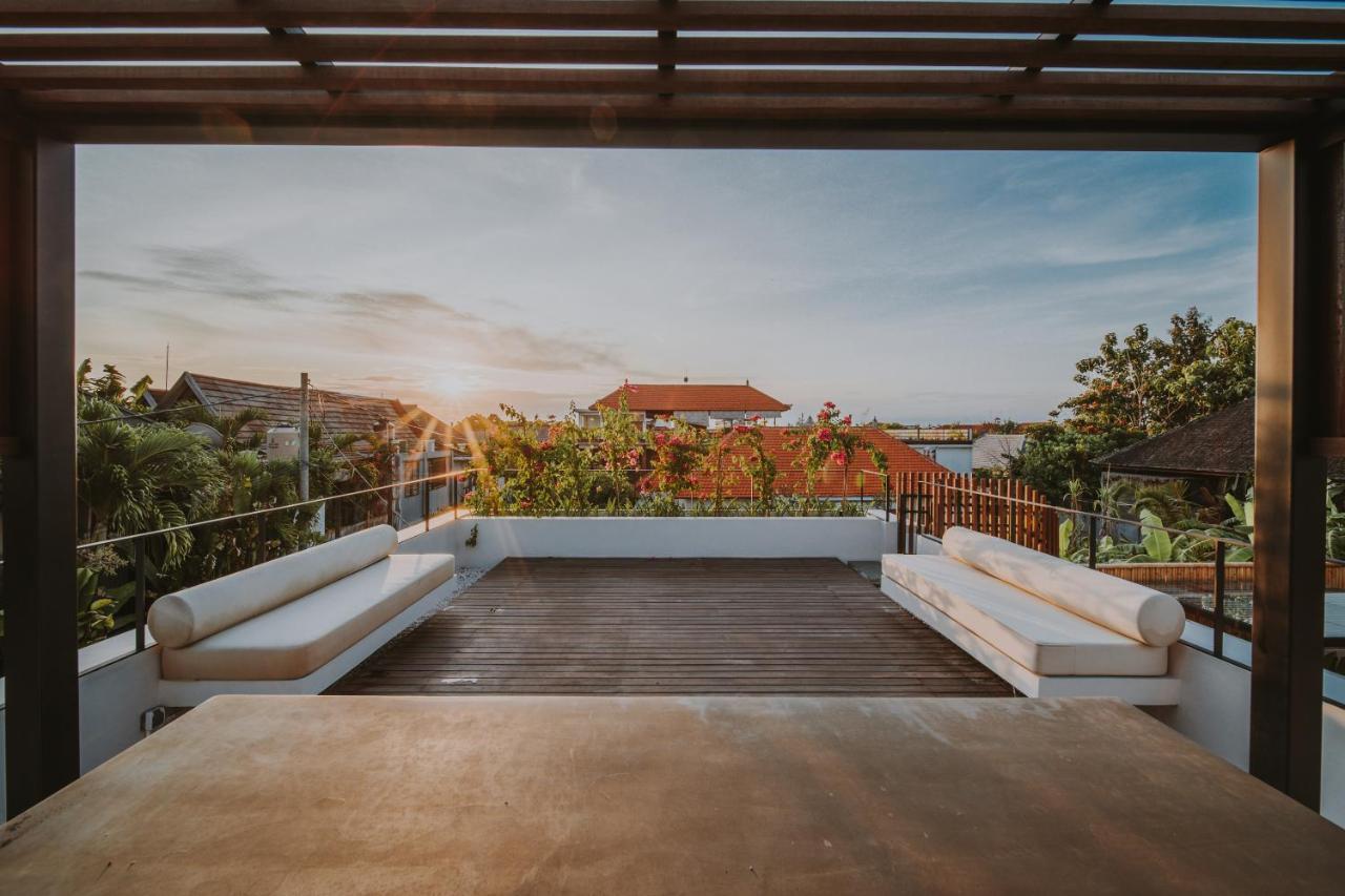 New 4 Bedroom 5 Min Walk To Berawa Beach Enclosed Livng Canggu  Bagian luar foto
